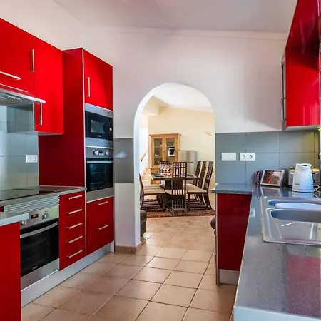 Villa Casa Concha By Portucasa